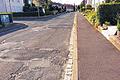 Das soll anders werden: Straße, Bordsteine und Gehwege in der Friedenstraße in Veitshöchheim sind in äußerst schlechtem Zustand. Der Gemeinderat hat nun die Straßenausbauplanung gebilligt.