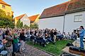 Über 160 Menschen fanden sich im Synagogenhof ein, wo das Sommerkonzert stattfand.
