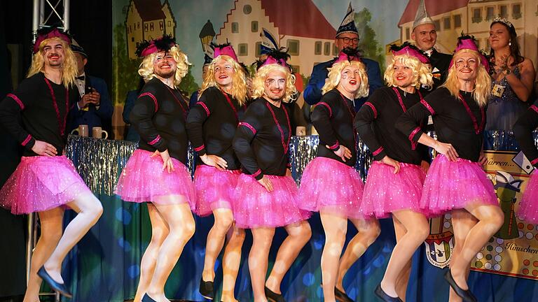 Die Fälschung: Die Männerballettmäuse als Prinzengarde.
