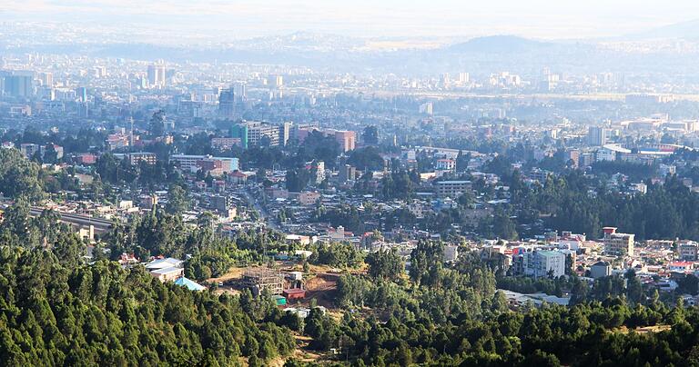 Gesichtslose Milllionenstadt: Äthiopiens auf über 2300 Metern Höhe gelegene Hauptstadt Addis Abeba.