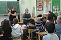 Wenn das Handy zur Waffe wird: Dirk Bayer und Anja Waschner warnten in der Rückertschule vor den Gefahren in der Medienwelt.