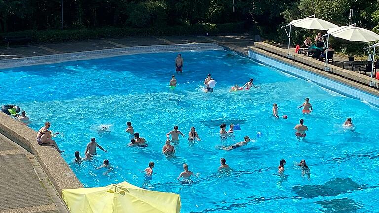 Für einen ganzen Tag im Mellrichstädter Freibad zahlen Kinder und Jugendliche weiterhin 1,50 Euro, Erwachsene künftig 5 Euro.