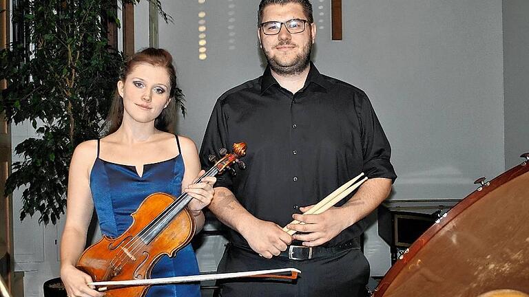 Prüfungsteil Konzert bestanden: Hannah Dembny und Fabrice Kuhmann gestalteten einen abwechslungsreichen musikalischen Abend und zeigten die ganze Bandbreite ihres Könnens.