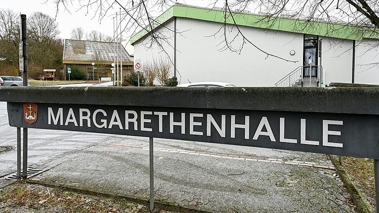 Die Margarethenhalle im Landkreis Würzburg ist als Unterkunft für Geflüchtete im Gespräch – aber nicht sofort.