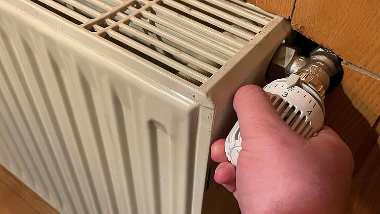 Wie soll die Wärmeversorgung im Knetzgauer Baugebiet Höret II funktionieren? Der Gemeinderat hat beschlossen, auf Erdwärme zu setzen. Wie soll die Wärmeversorgung im Knetzgauer Baugebiet Höret II funktionieren? Der Gemeinderat hat beschlossen, auf Erdwärme zu setzen.