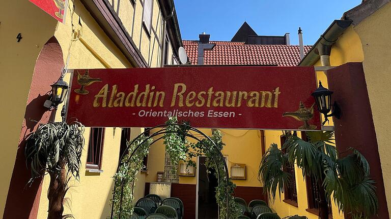 Das neue Aladdin-Restaurant in der Storchengasse in Bad Neustadt. Zuvor befand sich dort das Restaurant Euphrat und davor jahrzehntelang die Akropolis von Stergios Ntintis.