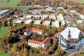 Die Gemeinde Geldersheim (kleines Foto) besitzt den größten Flächenanteil an dem 200 Hektar großen Conn-Barracks-Gelände, auf dem ein Gewerbepark entstehen soll. Über den Weg dorthin gab es in den vergangenen Monaten unterschiedliche Auffassungen.&nbsp;&nbsp;
