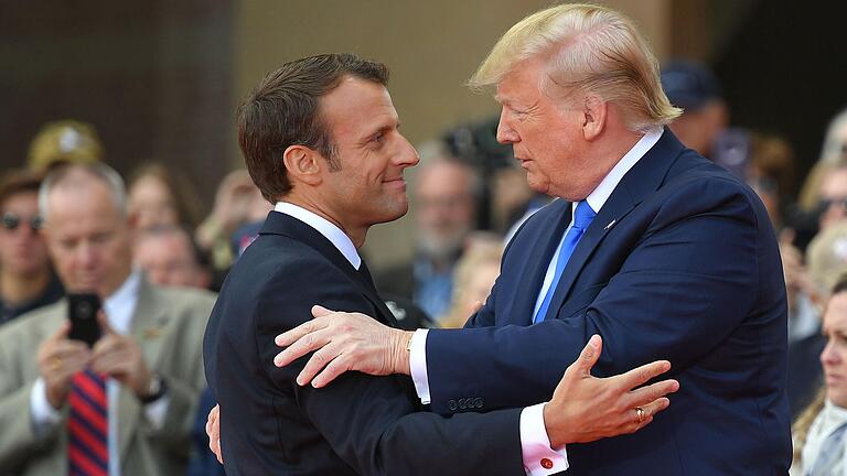 Emmanuel Macron (links) und Donald Trump beim Gedenken in der Normandie. Emmanuel Macron (links) und Donald Trump beim Gedenken in der Normandie. 