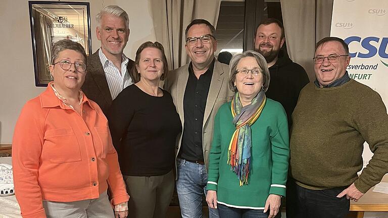 Der neue Vorstand (von links): Schriftführerin Dagmar Vogt, MdL Steffen Vogel, Schatzmeisterin Petra Räth,                                                           Vorsitzender Andreas Scheuring, weitere Vorsitzende Isolde Schuck, Johannes Werner, Paul Reitz