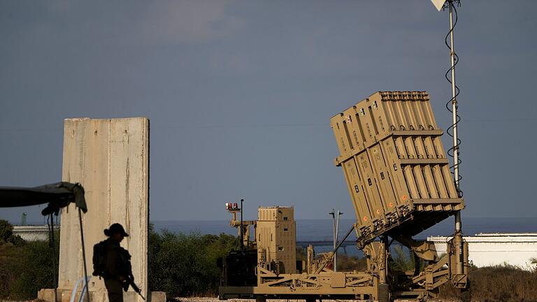 Nahostkonflikt - Israel - Israel rüstet sich mit dem Raketenabwehrsystem Iron Dome gegen mögliche Angriffe seiner Feinde. Nahostkonflikt - Israel - Israel rüstet sich mit dem Raketenabwehrsystem Iron Dome gegen mögliche Angriffe seiner Feinde.