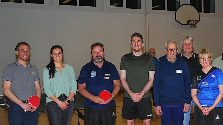 Auftaktveranstaltung PingPongParkinson in Bad Brückenau - Von links nach rechts: David Fronczek (Sportreferent), Ulrike Seufert (Vorstand TVB), Norbert Grösch (PPP Fulda), Bürgermeister Jan Marberg, Initiator Raimund Heiny, 2. Bürgermeister Jürgen Pfister und Silke Kind (PPP Deutschland) Auftaktveranstaltung PingPongParkinson in Bad Brückenau - Von links nach rechts: David Fronczek (Sportreferent), Ulrike Seufert (Vorstand TVB), Norbert Grösch (PPP Fulda), Bürgermeister Jan Marberg, Initiator Raimund Heiny, 2. Bürgermeister Jürgen Pfister und Silke Kind (PPP Deutschland)
