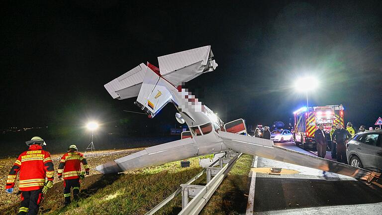 Am Montagabend kam es zu einem Flugzeugabsturz in Hettstadt im Landkreis Würzburg.