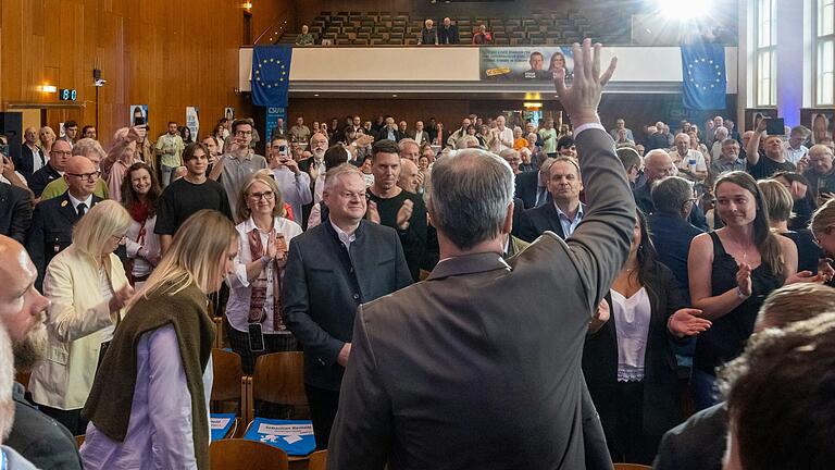 Wurde in Schweinfurt gefeiert, wie ein Popstar: Markus Söder gemeinsam mit der CSU Unterfranken in der Stadthalle.