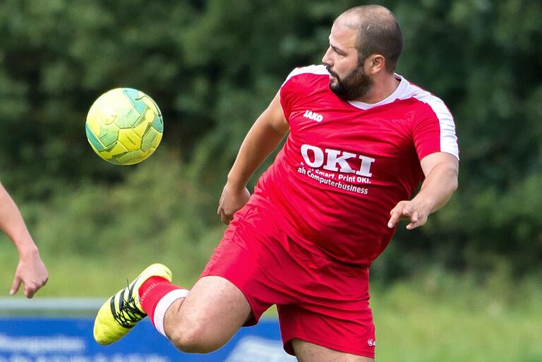 Peter Lächner (im Bild) war maßgeblich daran beteiligt, dass der VfL Sportfreunde Bad Neustadt in dieser Saison wieder mit einer eigenständigen Männermannschaft am Spielbetrieb teilnimmt.