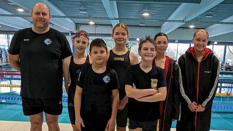 Auf dem Foto (hinten von links): Trainer Michael Stumm, Leonie Spiegel, Ronja Brehm, Angela Ebert-Plasencia und Michelle Kraft, (vorne von links): Lorenz Zapf und Ludwig Beck.