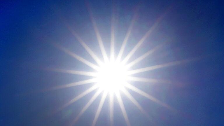 Sonne und Hitze - Das laufende Jahr droht, erneut ein Hitzerekordjahr zu werden. (Archivbild) Sonne und Hitze - Das laufende Jahr droht, erneut ein Hitzerekordjahr zu werden. (Archivbild)