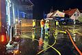 Stundenlang war die Feuerwehr auch in Estenfeld unterwegs, um den Schlamm zu bändigen, der ins Dorf gespült worden war. Im Hausener Ortsteil Fährbrück starb ein Mann in seinem Keller.