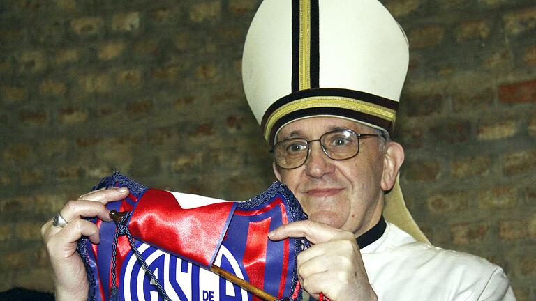 Lieblingsverein des Papstes möchte Stadion nach ihm benennen - Der argentinische Verein San Lorenzo möchte ein neues Stadion nach dem verstorbenen Papst Franziskus benennen, der ein bekannter Unterstützer des Clubs war. (Archivbild) Lieblingsverein des Papstes möchte Stadion nach ihm benennen - Der argentinische Verein San Lorenzo möchte ein neues Stadion nach dem verstorbenen Papst Franziskus benennen, der ein bekannter Unterstützer des Clubs war. (Archivbild)