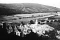 Blick von der Scherenburg aufs zerstörte Gemünden 1945.