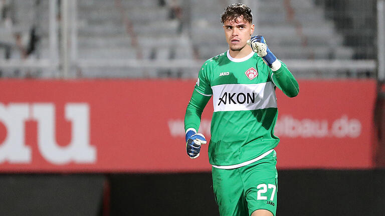 Im Pokal-Wettbewerb gefeiert, in der Liga auf der Bank: Torhüter Vincent Friedsam.
