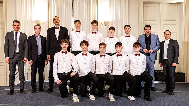 Schüler auf dem Foto (hinten von links): Niclas Mattner, Leo Bretz, Jarne Wolf, Ben-Levi Blank; (vorne von links): Oliver Lemke, Leo Hümmer, Niklas Bloch, Lukas Rademacher, Mattis Bergmann.