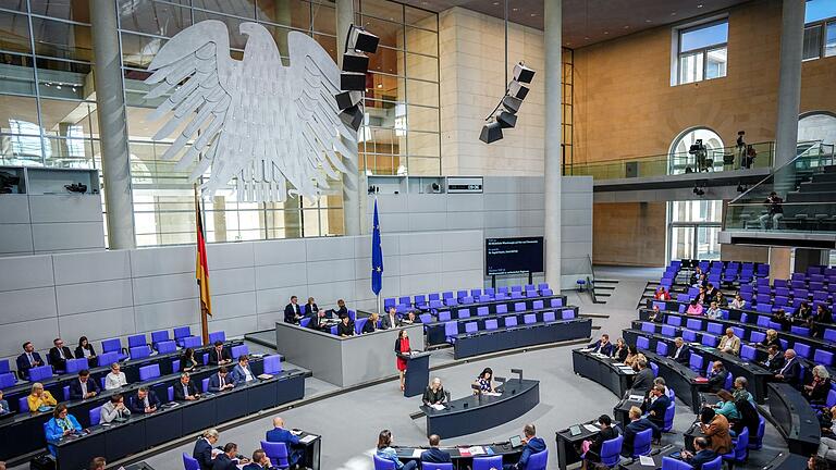 Bundestag       -  Das Parlament muss nicht bei der Entscheidung über eine Raketen-Stationierung in Deutschland dabei sein. (Archivbild)