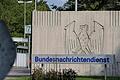 BND in Pullach       -  Just vor dem Jahrestag der ersten NSA-Enthüllungen wird bekannt, dass der BND technisch aufrüstet. Angeblich will der Geheimdienst Twitter, Facebook und Co besser überwachen. Foto: Stephan Jansen