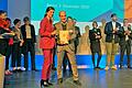 Professor Dr. Jürgen Hartmann, Vize-Präsident Forschung an der FHWS, nahm die Förderurkunde von Sabine Hepperle vom Bundesministerium für Wirtschaft und Energie im Berliner Futurium entgegen.