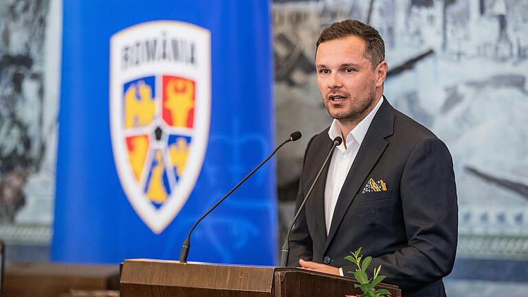 Auch der ehemalige rumänische Nationalspieler&nbsp; Vlad Munteanu war beim Empfang dabei. Er gehört zur rumänischen Delegation rund um das Fußball-Nationalteam.&nbsp;