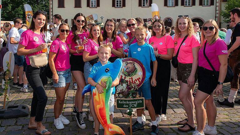 Die Keilerkoptergirls des TCW kamen ganz in pink. Die Keilerkoptergirls des TCW kamen ganz in pink.