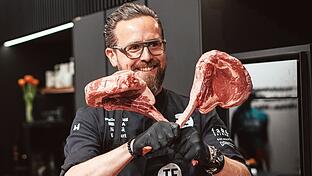 Der Bad Kissinger Fleischsommelier Thomas Faber, Inhaber der Faber Feinkost GmbH, ist Gastgeber des Jahrestreffens des Vereins deutscher Fleischsommeliers..       -  Der Bad Kissinger Fleischsommelier Thomas Faber, Inhaber der Faber Feinkost GmbH, ist Gastgeber des Jahrestreffens des Vereins deutscher Fleischsommeliers.