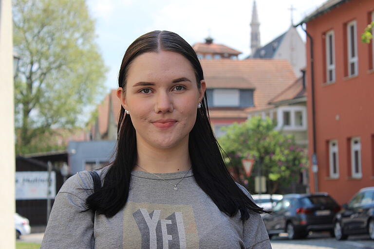 Emilia Lang aus Oberschwappach plant das 9-Euro-Ticket für die Fahrt zur Berufsschule zu nutzen. Emilia Lang aus Oberschwappach plant das 9-Euro-Ticket für die Fahrt zur Berufsschule zu nutzen.