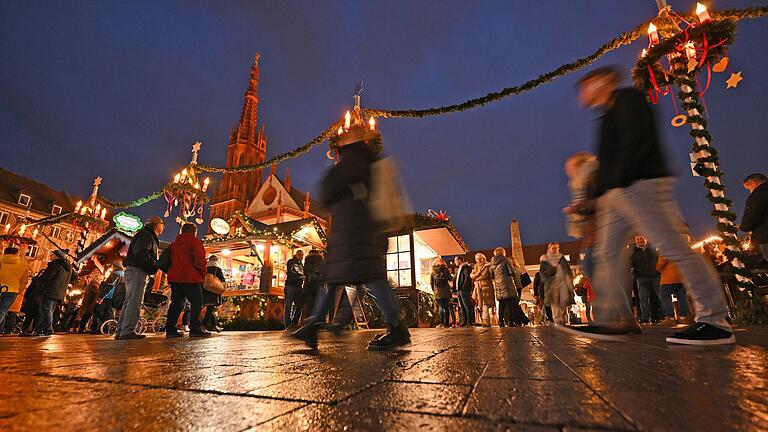 Der Weihnachtsmarkt in der Innenstadt von Würzburg ist seit jeher beliebt. Wo gibt es weitere Möglichkeiten in der Region für Glühwein und Co.?