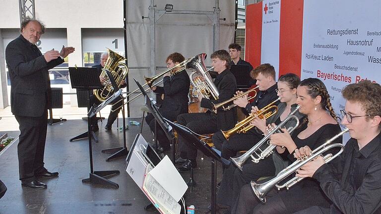 Das Bläserensemble der Berufsfachschule für Musik Bad Königshofen unter der Leitung von Udo Schneider gestaltete den Festakt.