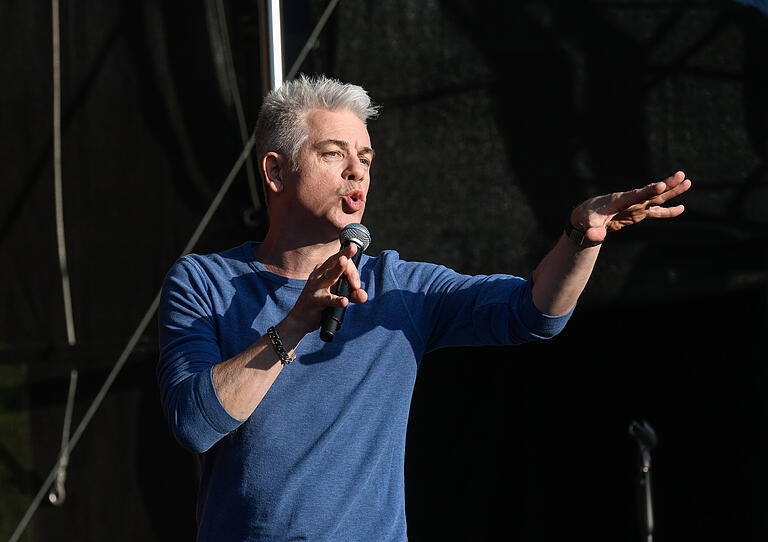 Comedian Michael Mittermeier ließ keine Fernsehserie aus, um sich über sie lustig zu machen. Comedian Michael Mittermeier ließ keine Fernsehserie aus, um sich über sie lustig zu machen.
