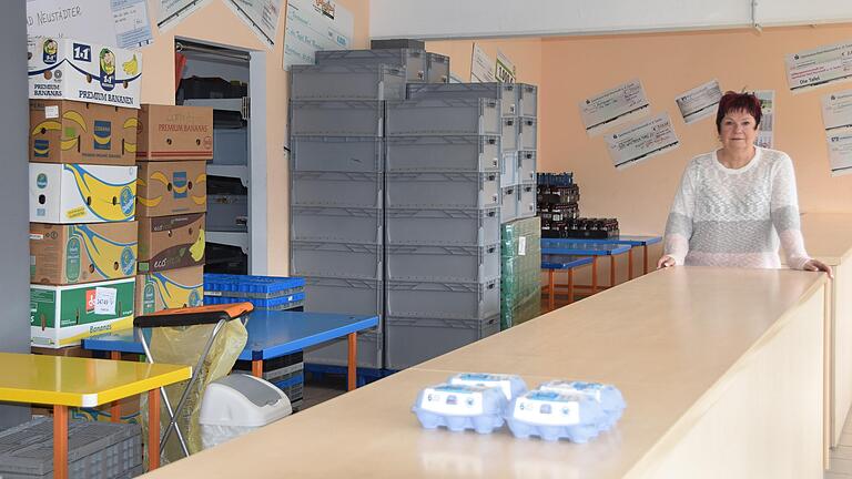 Leer: Die Bad Neustädter Tafel hat so gut wie keine Vorräte mehr und wurde am vergangenen Samstag geschlossen. Vorsitzende Romy Straub will die Einrichtung aber nach Möglichkeit am 25. April wieder öffnen. Leer: Die Bad Neustädter Tafel hat so gut wie keine Vorräte mehr und wurde am vergangenen Samstag geschlossen. Vorsitzende Romy Straub will die Einrichtung aber nach Möglichkeit am 25. April wieder öffnen.