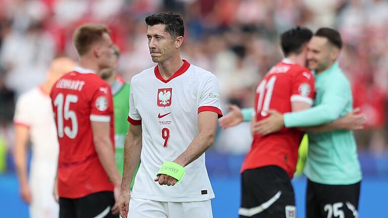 Robert Lewandowski       -  Die Enttäuschung ist Robert Lewandowski ins Gesicht geschrieben. Der Superstar konnte Polens EM-Aus trotz Comebacks nicht verhindern.