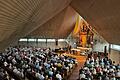 Bis auf den letzten Platz besetzt war die Kirche von Großbardorf beim Konzert mit Volker Heißmann.