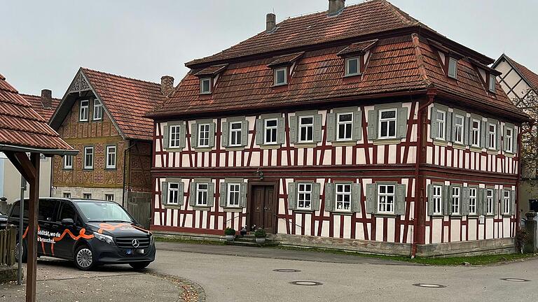 Dürfte dem Ort beim Besuch der Jury Punkte im Bereich ÖPNV bringen: Das Ruftaxi Callheinz, das auf Wunsch auch Nassach anfährt. Dürfte dem Ort beim Besuch der Jury Punkte im Bereich ÖPNV bringen: Das Ruftaxi Callheinz, das auf Wunsch auch Nassach anfährt.