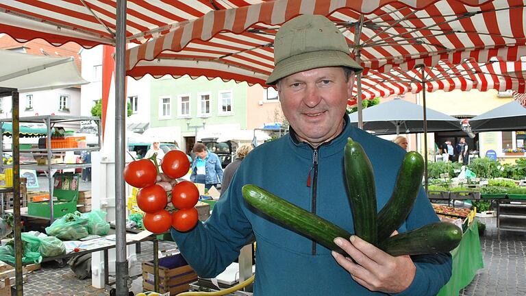 Hört aus Altersgründen auf: Reinhold Kübrich wird am Grünen Markt in Bad Neustadt fehlen. Hört aus Altersgründen auf: Reinhold Kübrich wird am Grünen Markt in Bad Neustadt fehlen.