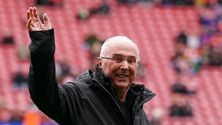 Sven-Göran Eriksson - Sven-Göran Eriksson wünscht sich einen Triumph der Three Lions im EM-Finale. Sven-Göran Eriksson - Sven-Göran Eriksson wünscht sich einen Triumph der Three Lions im EM-Finale.