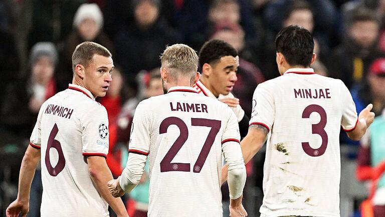 Bayern München - Benfica Lissabon - Jamal Musiala (2.v.r) wurde nach seinem Treffer gefeiert. Bayern München - Benfica Lissabon - Jamal Musiala (2.v.r) wurde nach seinem Treffer gefeiert.