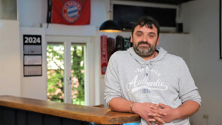 FC-Bayern-Fan Björn Schiebel führt seit September die Sportbar 'Bömmel's Theke' in der Martin-Luther-Straße 37 in Gerolzhofen.