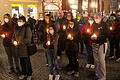 'Zusammenhalten für die Ukraine - für Frieden und gegen Rassismus' war das Thema einer Kundgebung auf dem Kitzinger Marktplatz am Dienstagabend.