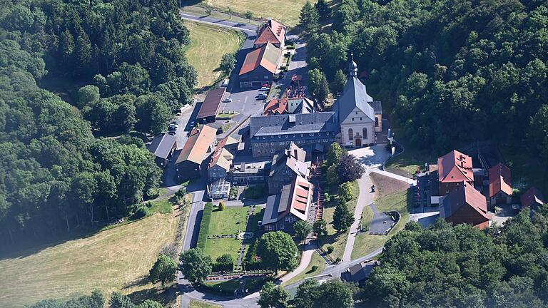 Das Bistum Würzburg kategorisierte auch die Kirche der Franziskaner am Kreuzberg. Dabei erhielt diese die höchste Einteilung. Das Bistum Würzburg kategorisierte auch die Kirche der Franziskaner am Kreuzberg. Dabei erhielt diese die höchste Einteilung. 
