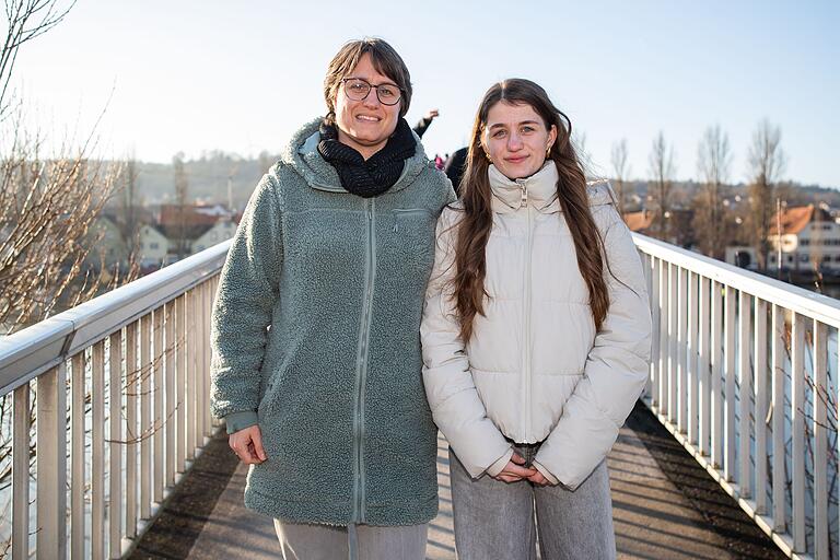 Manuela und Marie Müller sind aus Greußenheim zum Ludwig-Volk-Steg gekommen. Manuela und Marie Müller sind aus Greußenheim zum Ludwig-Volk-Steg gekommen. 
