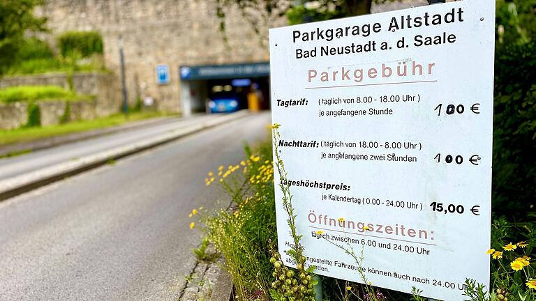 Die Altstadtparkgarage kostet ab der ersten Parkminute Gebühren. Die seien marginal, so Bürgermeister Michael Werner. Die Altstadtparkgarage kostet ab der ersten Parkminute Gebühren. Die seien marginal, so Bürgermeister Michael Werner.
