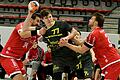 Neuzugang Yannik Bialowas (am Ball) war in Ferndorf mit sieben Treffern nicht nur bester Rimparer Werfer, sondern avancierte mit seinem letzten Tor erneut zum Matchwinner.