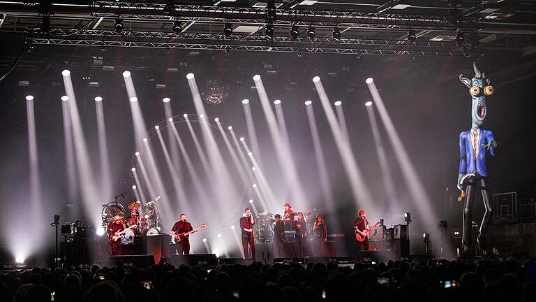 Tribute-, Cover- oder Revival-Band? The Australien Pink Floyd Show im vergangenen März in der s.Oliver Arena in Würzburg. Tribute-, Cover- oder Revival-Band? The Australien Pink Floyd Show im vergangenen März in der s.Oliver Arena in Würzburg. 