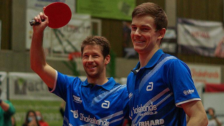 Bastian Steger (links) und Kilian Ort, die beiden Spitzenspieler des Tischtennis-Bundesligisten TSV Bad Königshofen.